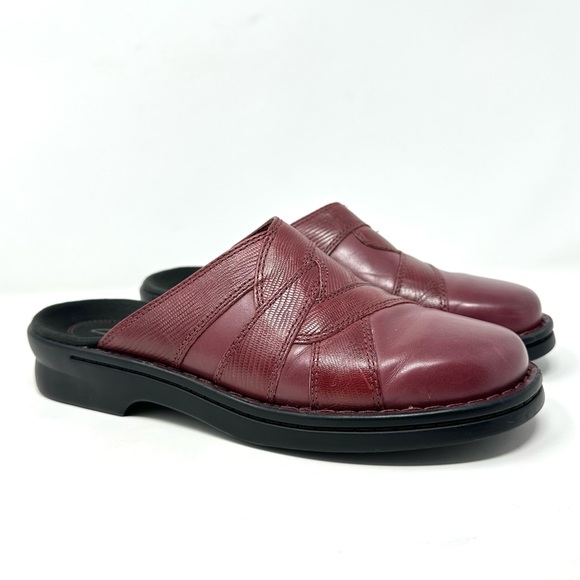 Clarks Women Burgundy Comfort Leather Clogs Mule - Picture 2 of 10